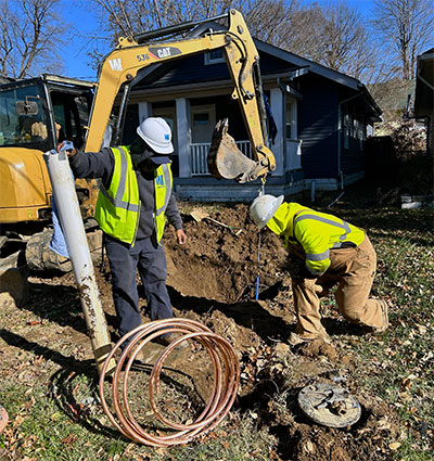 Water employees working in the cold