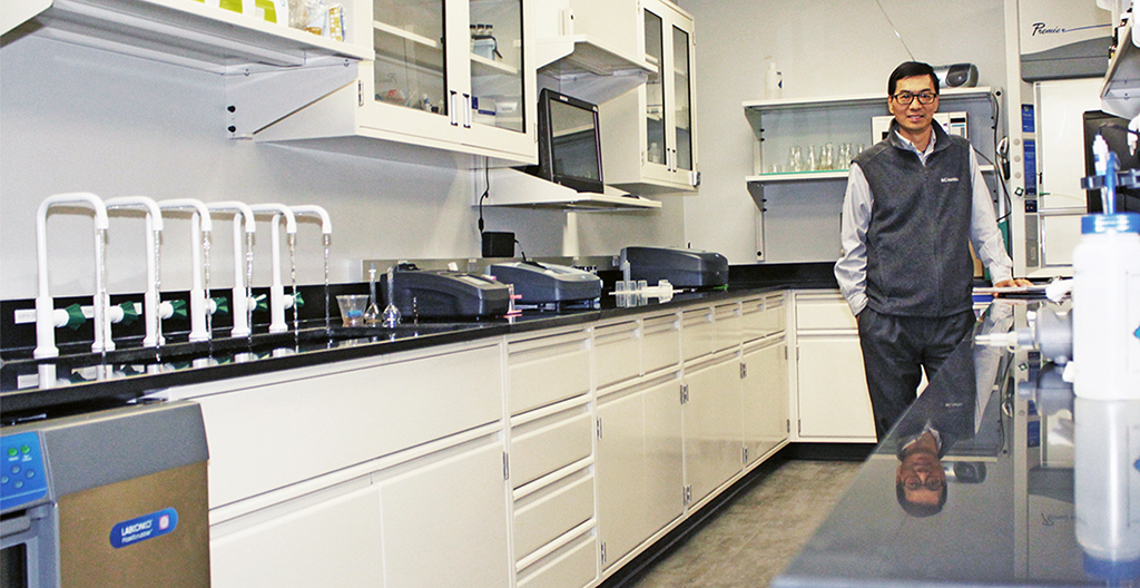 Dr. Rengao in lab